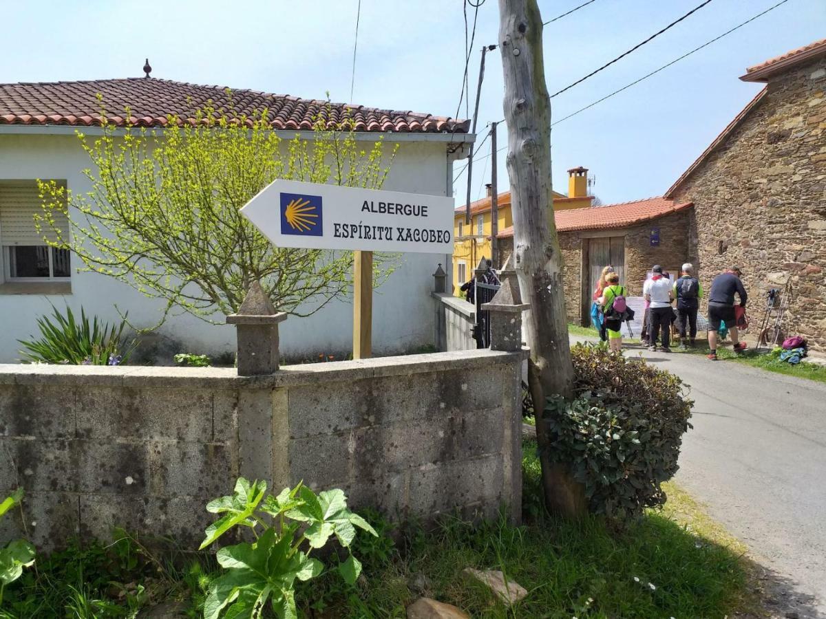 Albergue Espiritu Xacobeo O Pedrouzo Exterior foto